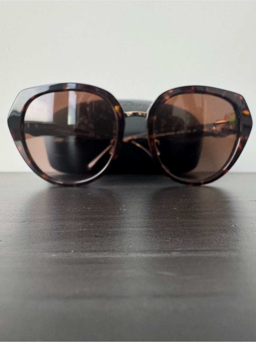 Coach Tortoiseshell Oversized Sunglasses - Brown Lenses
